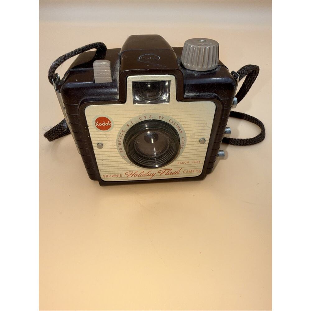 ☆KODAK Brownie Holiday Flash Camera - 1950's Camera Working Shutter☆345